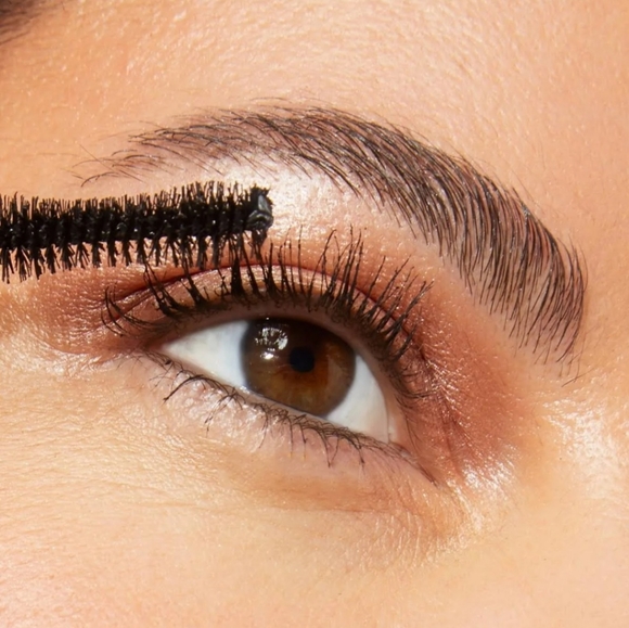 🌺SALE Laura Geller Volumizing Love Your Body Mascara - Picture 3 of 6